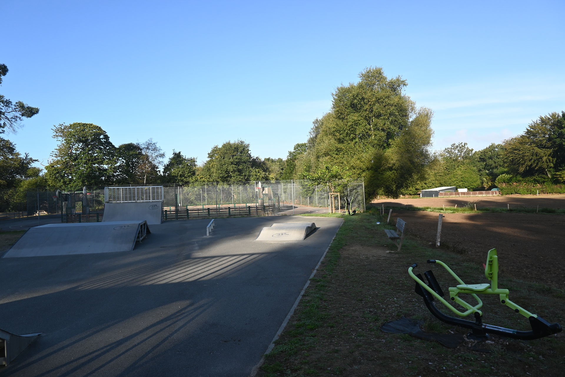 Aire de jeux pour enfants à Lanvaudan proche Lorient (Morbihan) 56