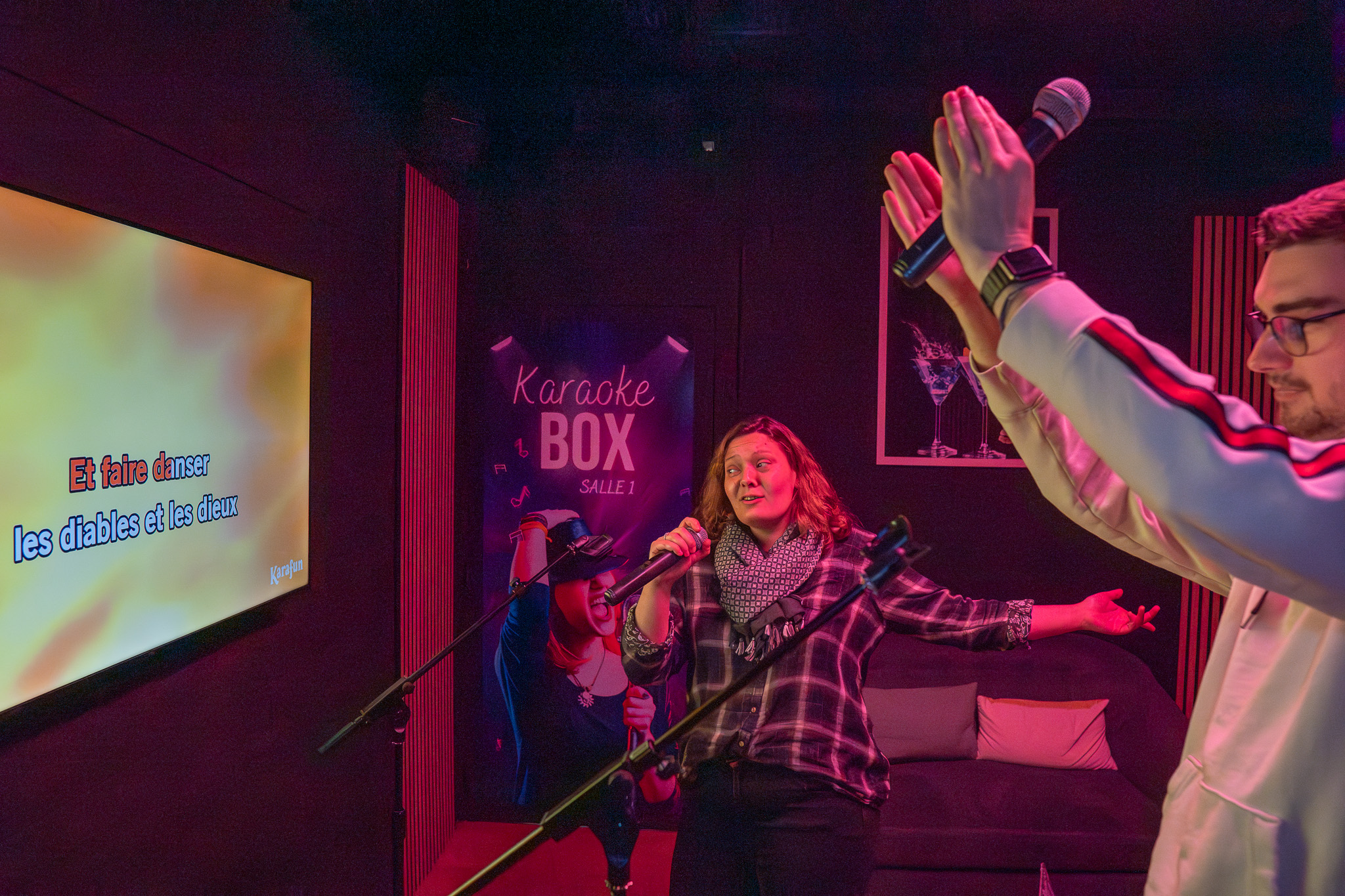 Des soirées karaoké inoubliable avec Une arène laser avec un équipement de jeu laser et un plein d’adrénaline à Metropolis Bowling-Laser - LANESTER , Lorient Bretagne Sud (56 Morbihan) à Lorient Bretagne Sud (56 Morbihan)