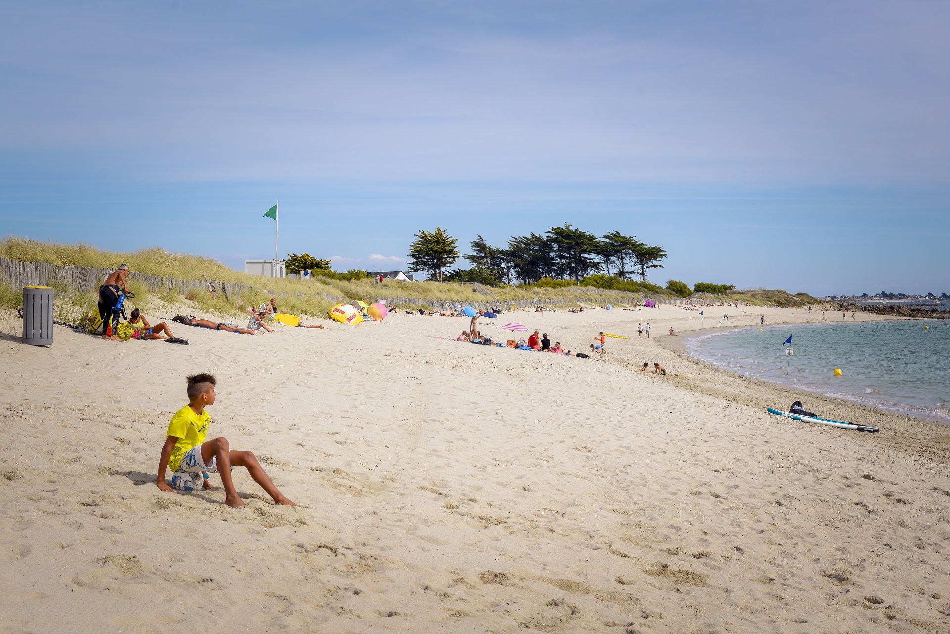 Enfant sur la plage de kerguelen les roseaux à Larmor-Plage (Morbihan) 56