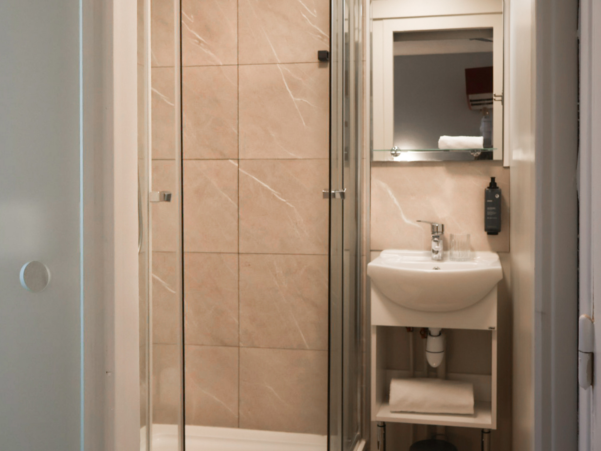 Hôtel Rinascitel Larmor-Plage, Salle de bain (Morbihan 56)