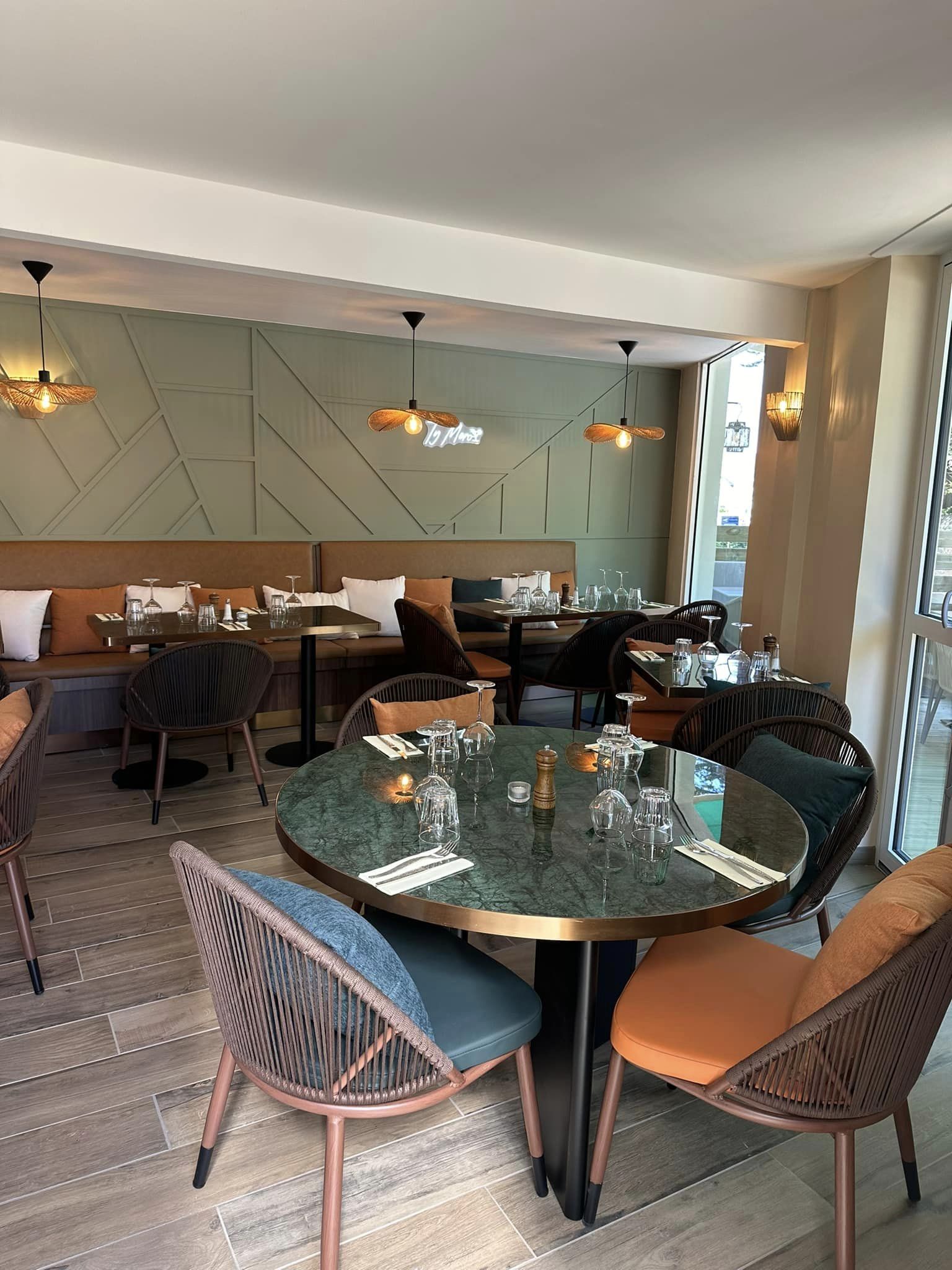 Le restaurant Ty Mero à Larmor-Plage invite à la détente autour d’une bonne table, proche de lorient et de la mer (morbihan 56 lorient bretagne sud)