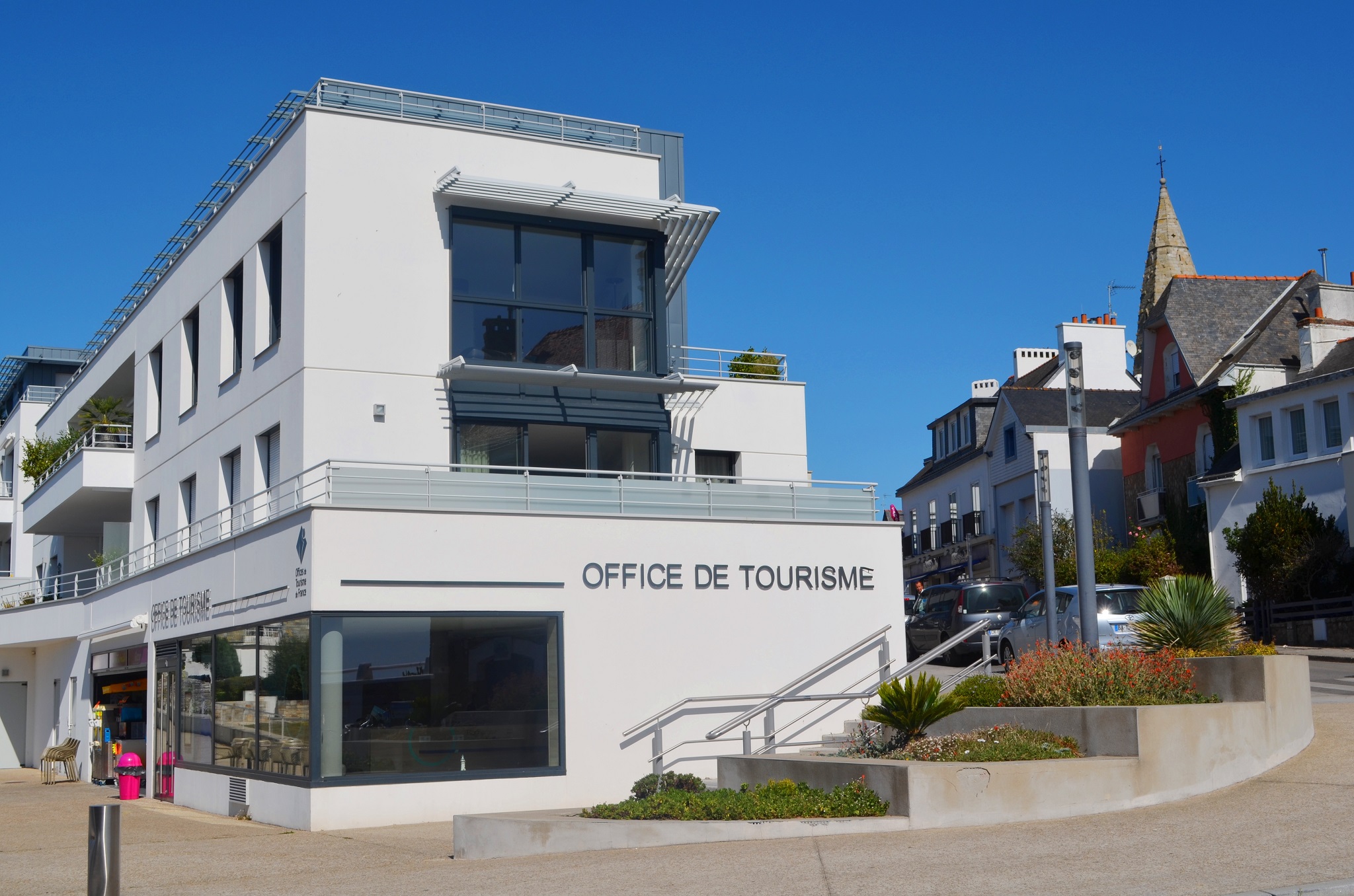Office de Tourisme de Larmor-Plage de Lorient Bretagne Sud, en centre-ville, renseignements, cartes, guides, réservations (Morbihan, 56)