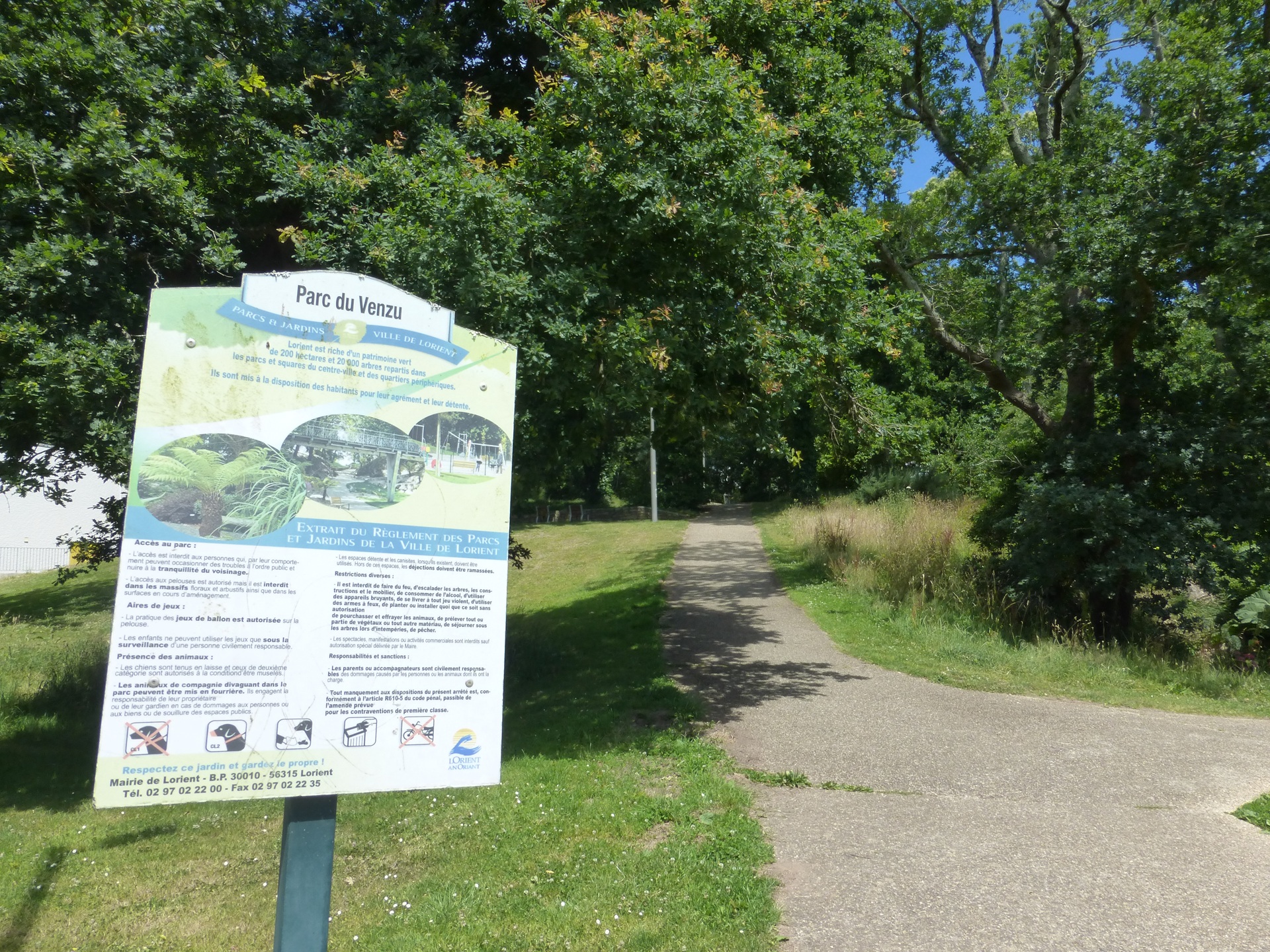 Panneau d'information au Parc du Venzu à Lorient (Morbihan) 56