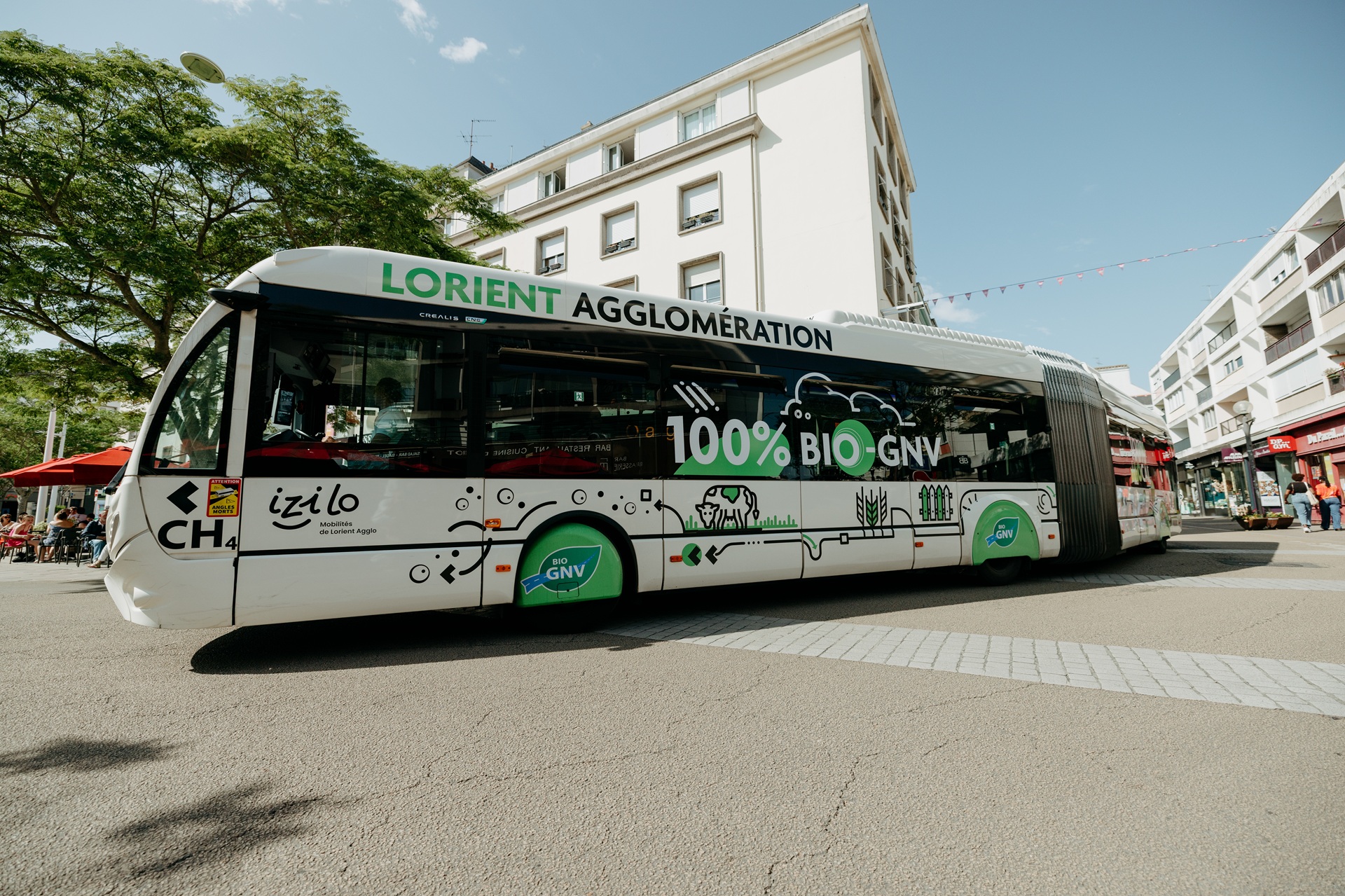 Profitez du réseau de bus Izilo, accessible PMR afin de découvrir Lorient, Larmor-Plage, Guidel, Hennebont, l'Ile de Groix et tout le territoire de Lorient Bretagne Sud (Morbihan, 56)