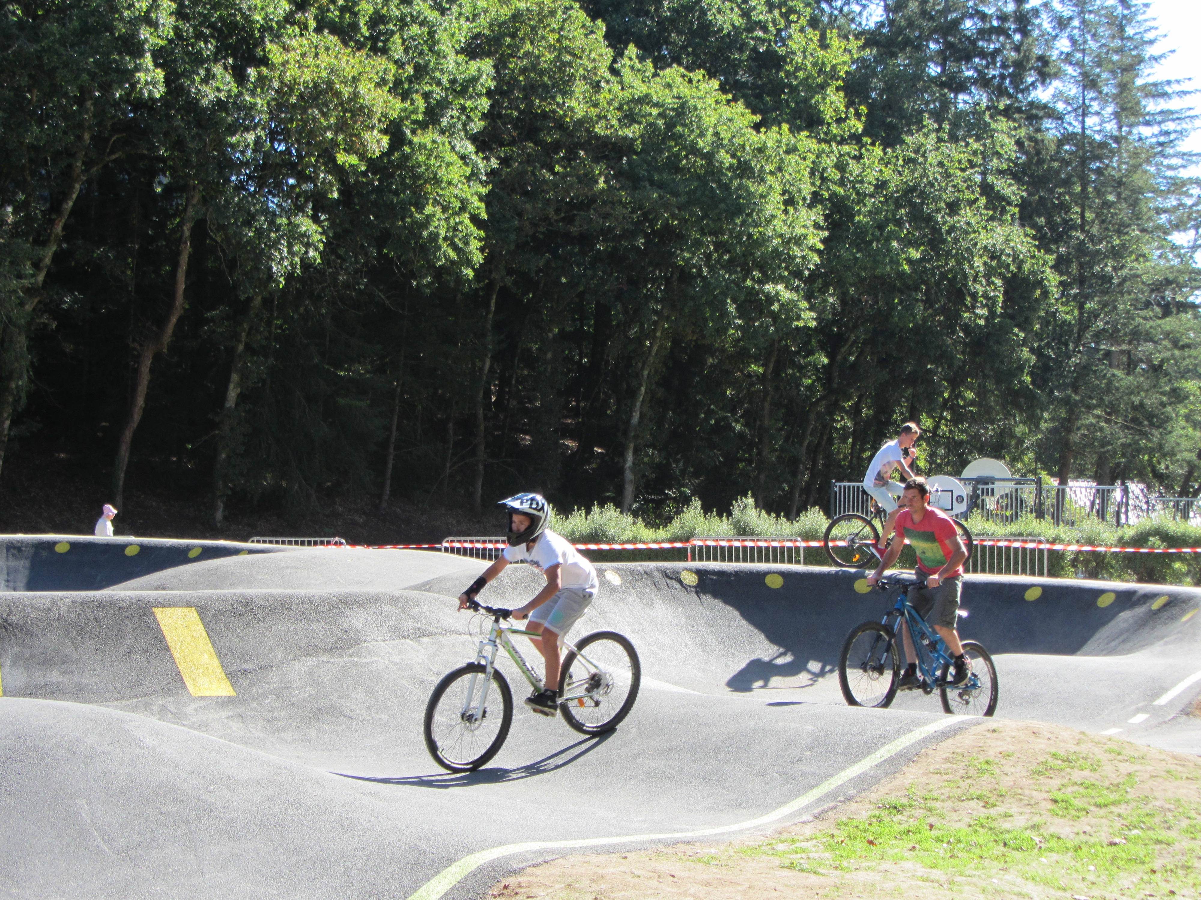 Pumptrack sur skate park à Caudan proche Lorient (Morbihan, 56)