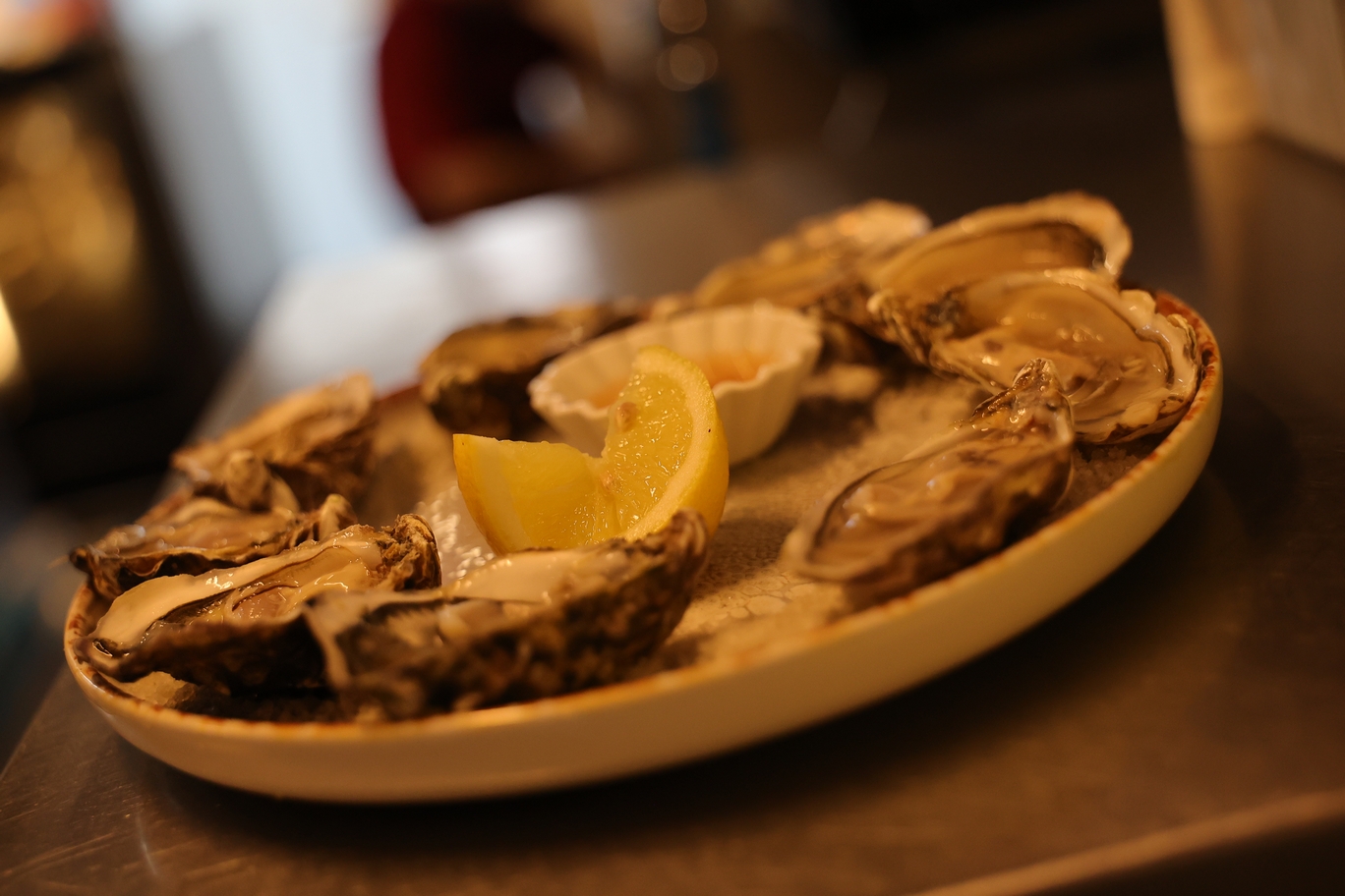 Retrouvez des assiettes et plateaux de fruits de mer au Jardin Gourmand à Lorient Bretagne Sud (Morbihan, 56)