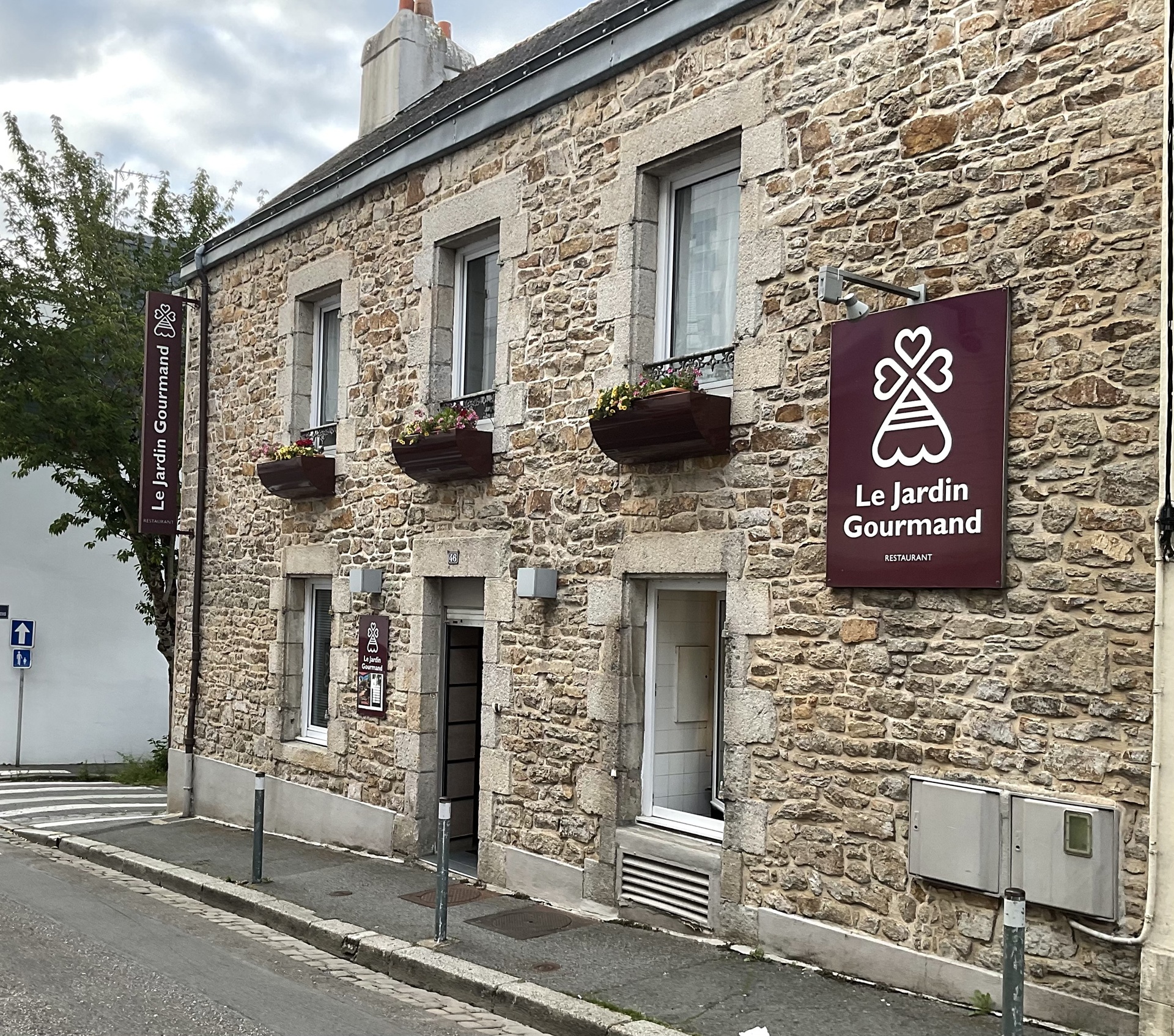 Sylvia et Erwan Le Fur, ancien Chef du restaurant le Vivier vous accueillent dans leur restaurant Le Jardin Gourmand à Lorient Bretagne Sud (Morbihan, 56)