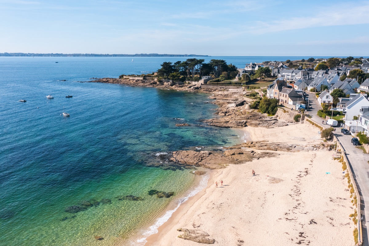Vue aérienne de la plage de Port-Fontaine Lomener à Ploemeur (Morbihan) 56