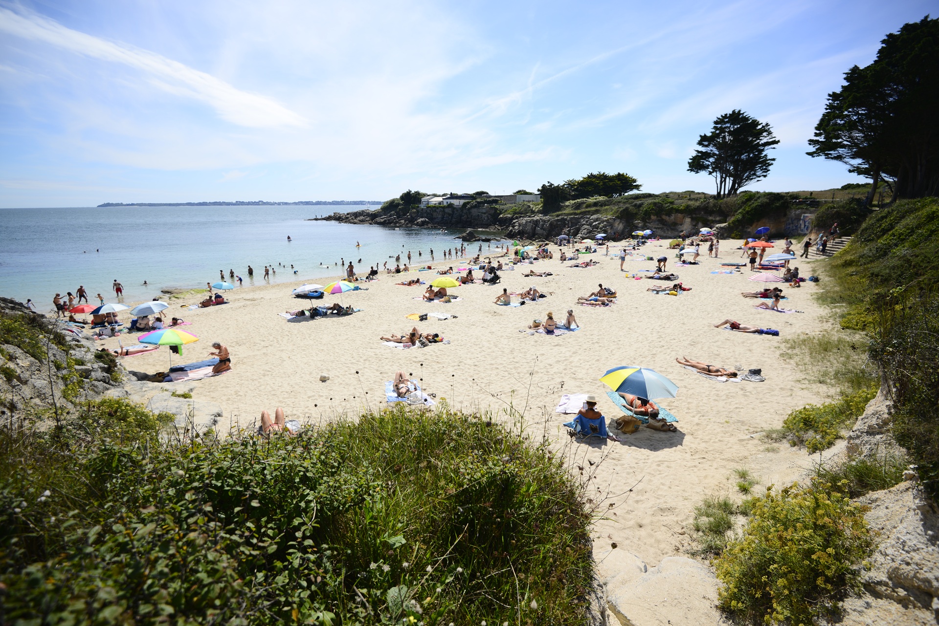 Vue de côté sur la plage du Perello (Petit et Grand) à Ploemeur (Morbihan) 56