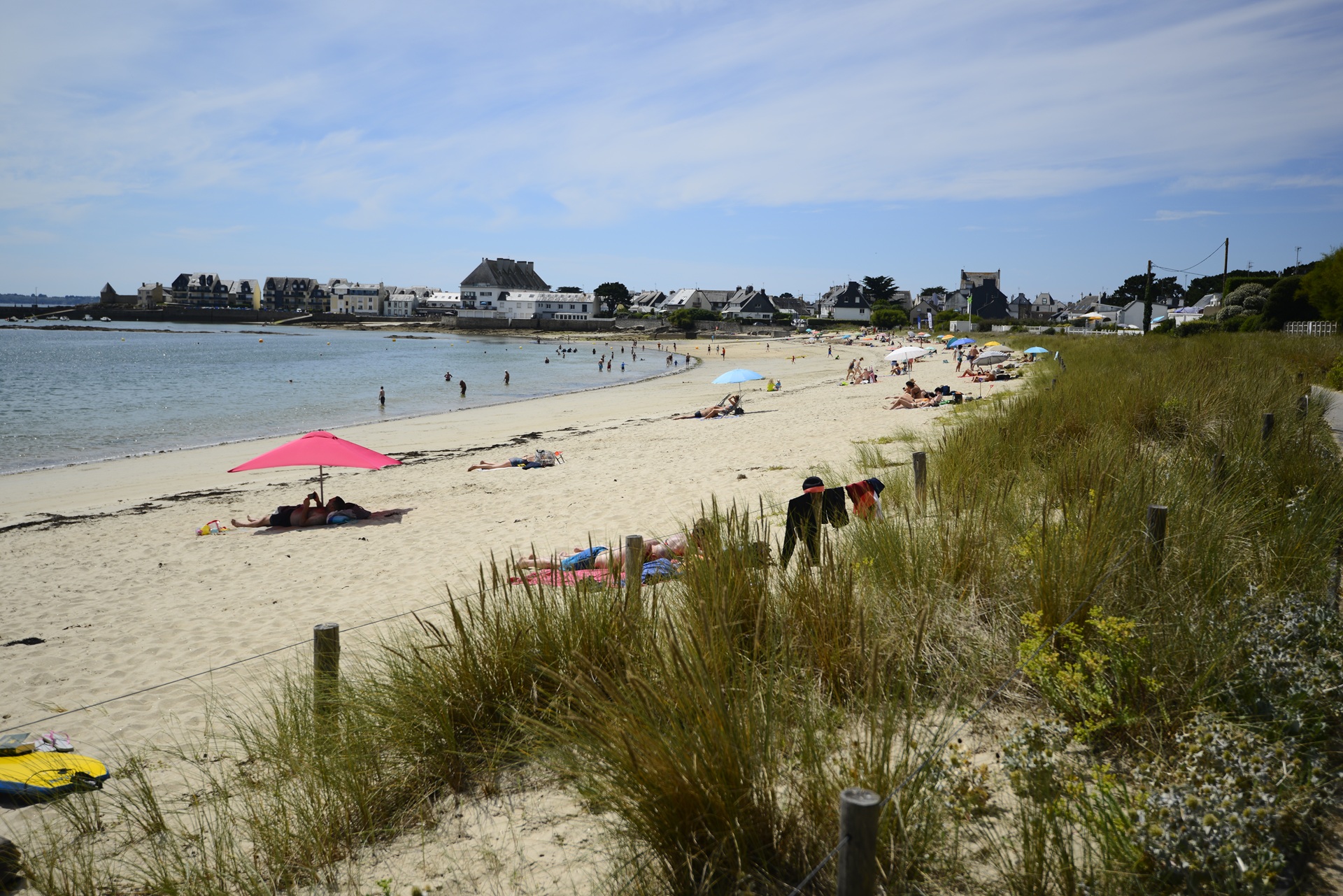 Vue depuis les dunes sur la plage de l'anse du Stole à Ploemeur (Morbihan) 56
