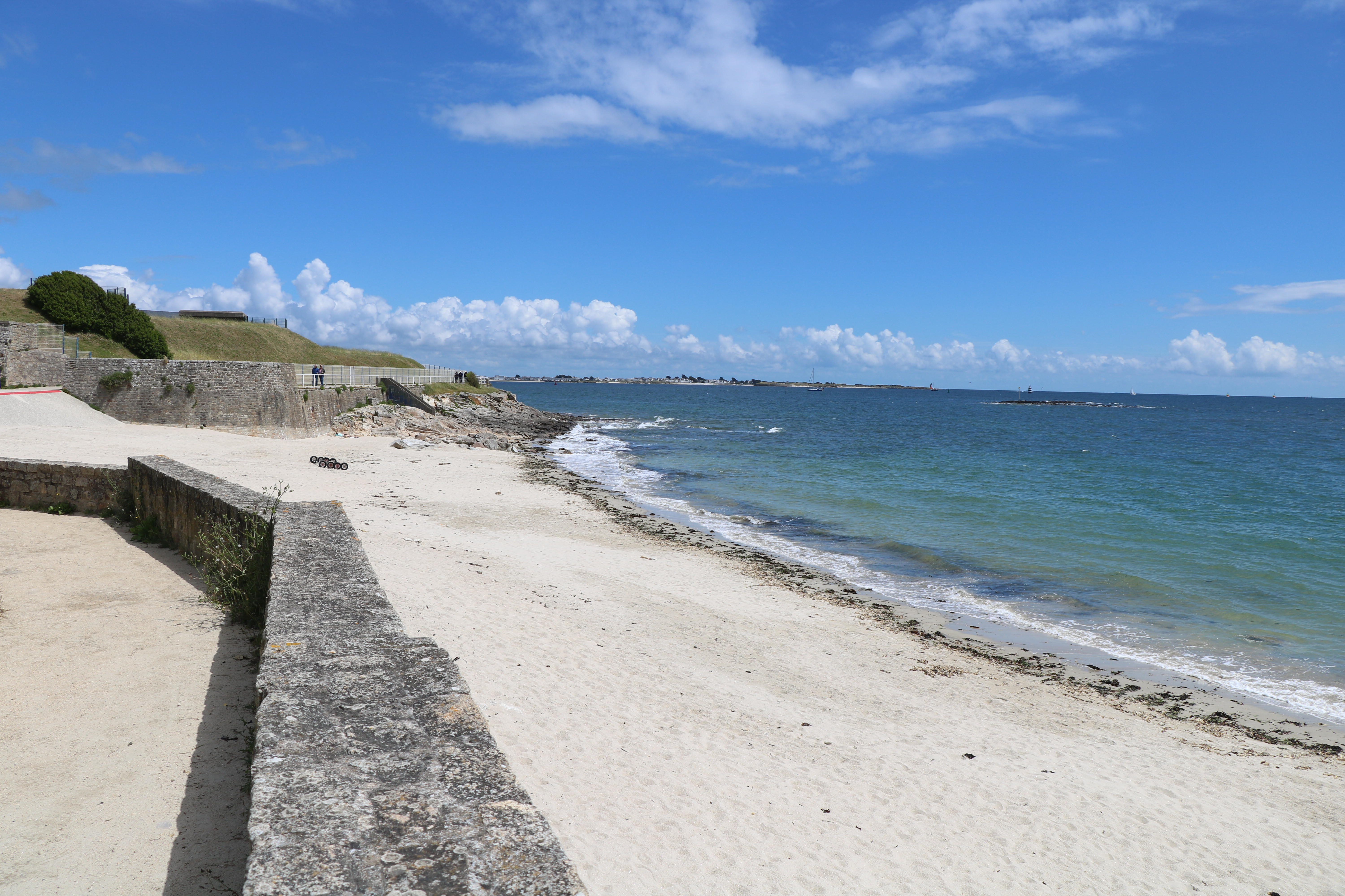 Vue sur la plage de Locqueltas à Larmor-plage (Morbihan) 56