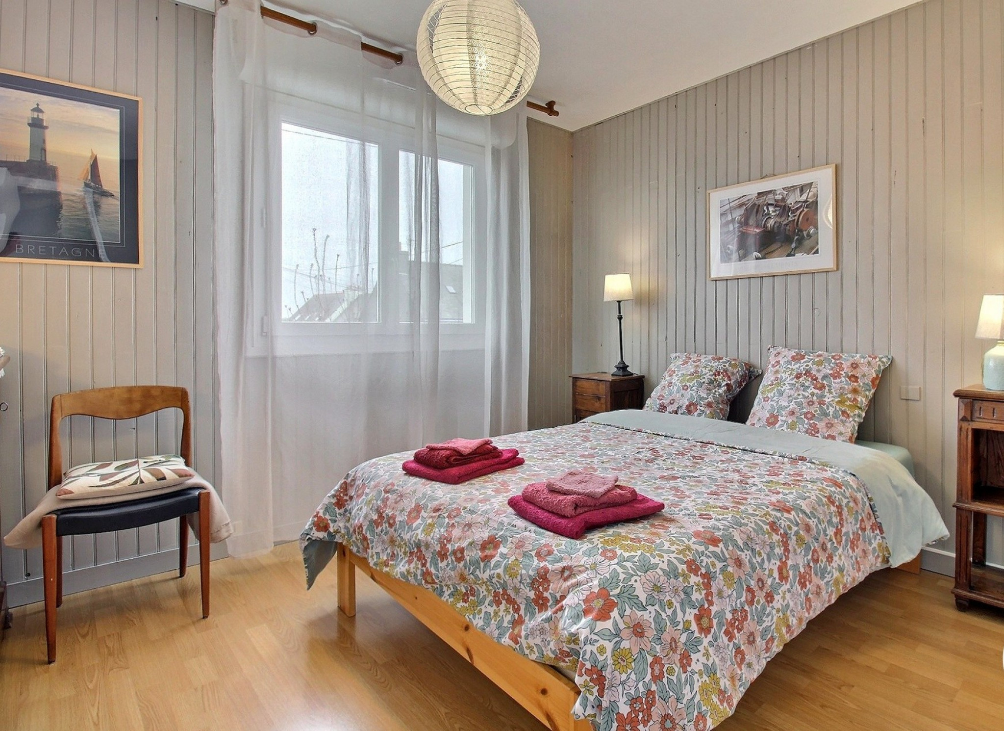 Chambre 6 avec lit double, maison 12 personnes, Ploemeur (Morbihan 56)