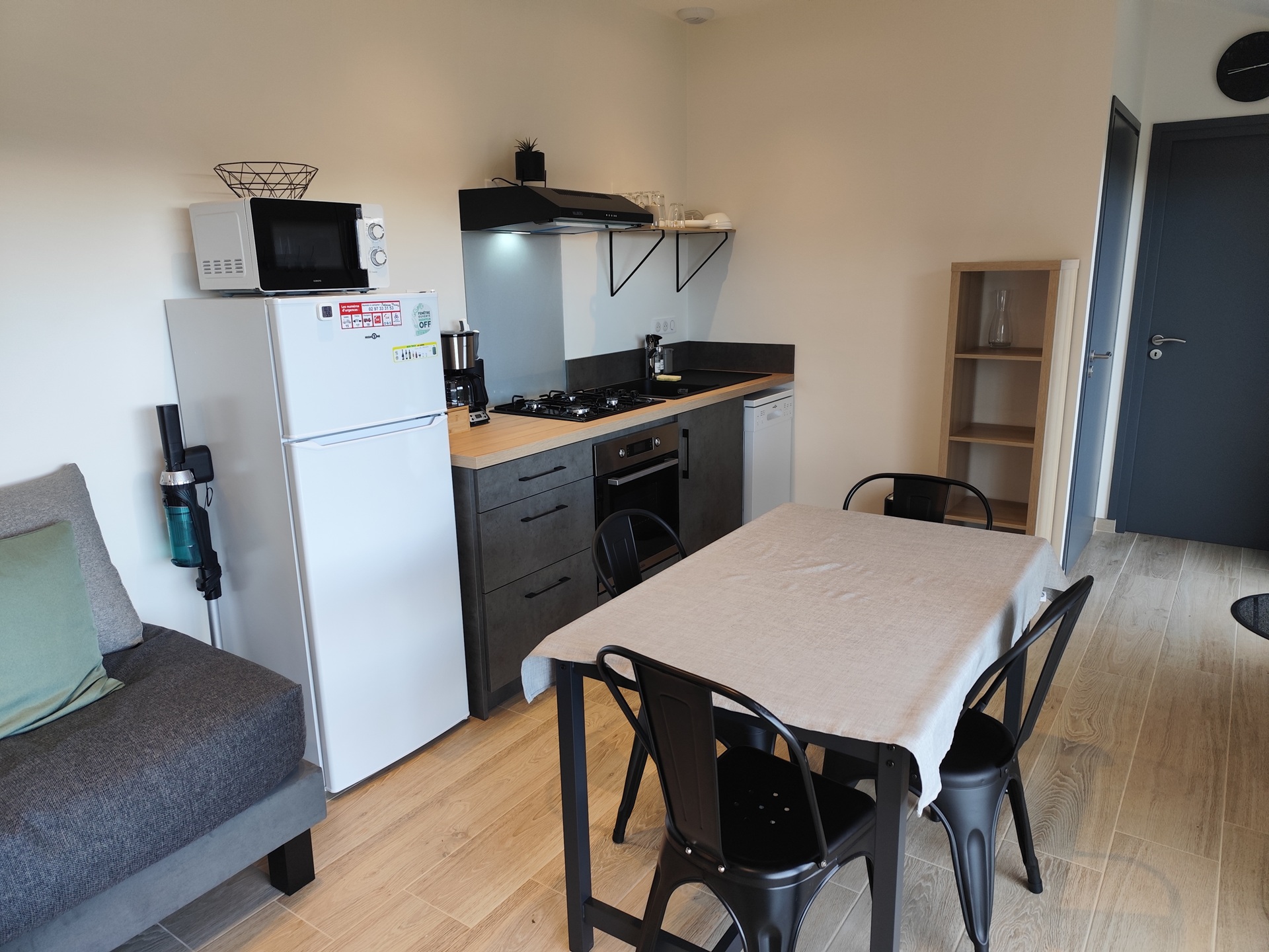 coin-cuisine-tout-neuf-au-g-te-les-enfants-du-scorff-inguiniel-pr-s-de-lorient-morbihan-56-bretagne-sud-108411