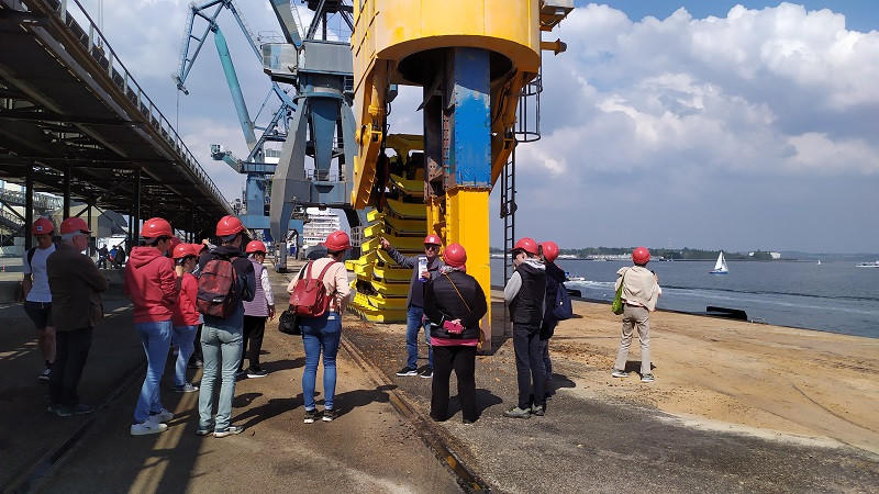 Au cœur des docks - Le port de commerce de Kergroise - Lorient, visite organisée par La Maison de la Mer, l'Espace des Sciences à Lorient (Morbihan, 56)