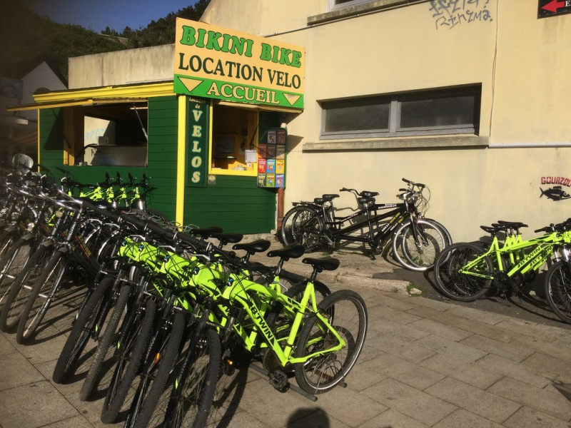 Location vélo VTC 1 journée sur l'Ile de Groix avec Bikini Bike (Morbihan, 56)