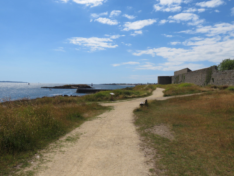 rive-gauche-promenade-du-lohic-cr-dit-photo-ville-de-port-louis-96706