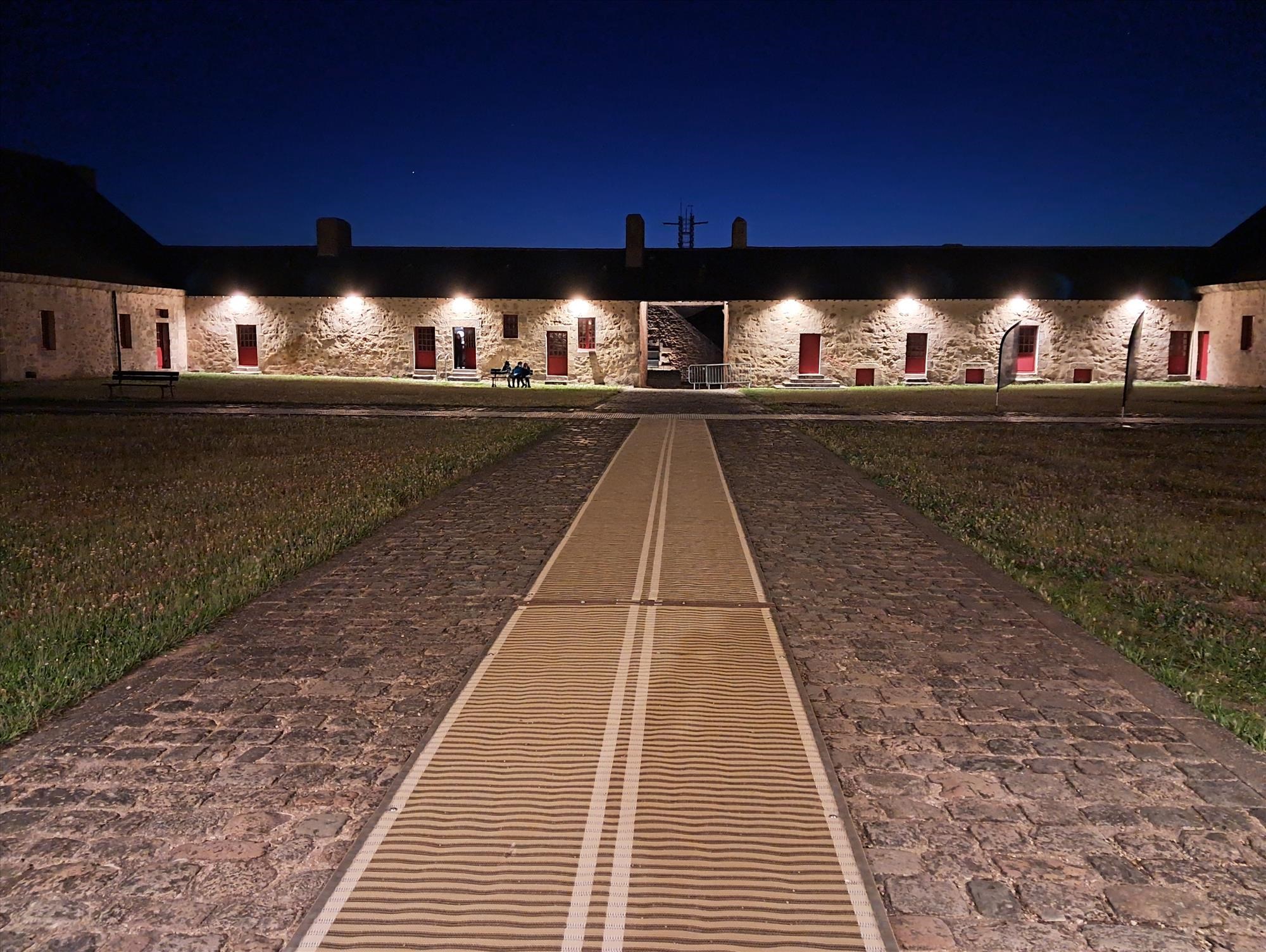 la citadelle - place d'arme de nuit 2025