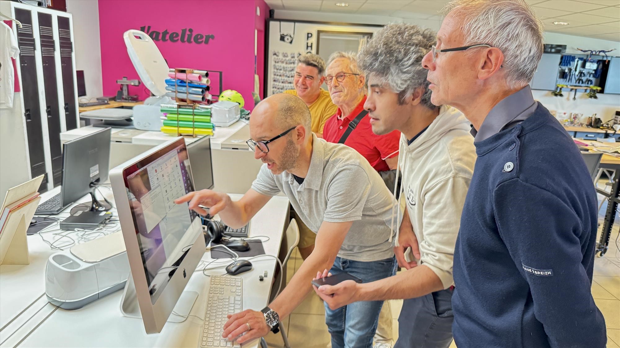 Les échanges sont nombreux.