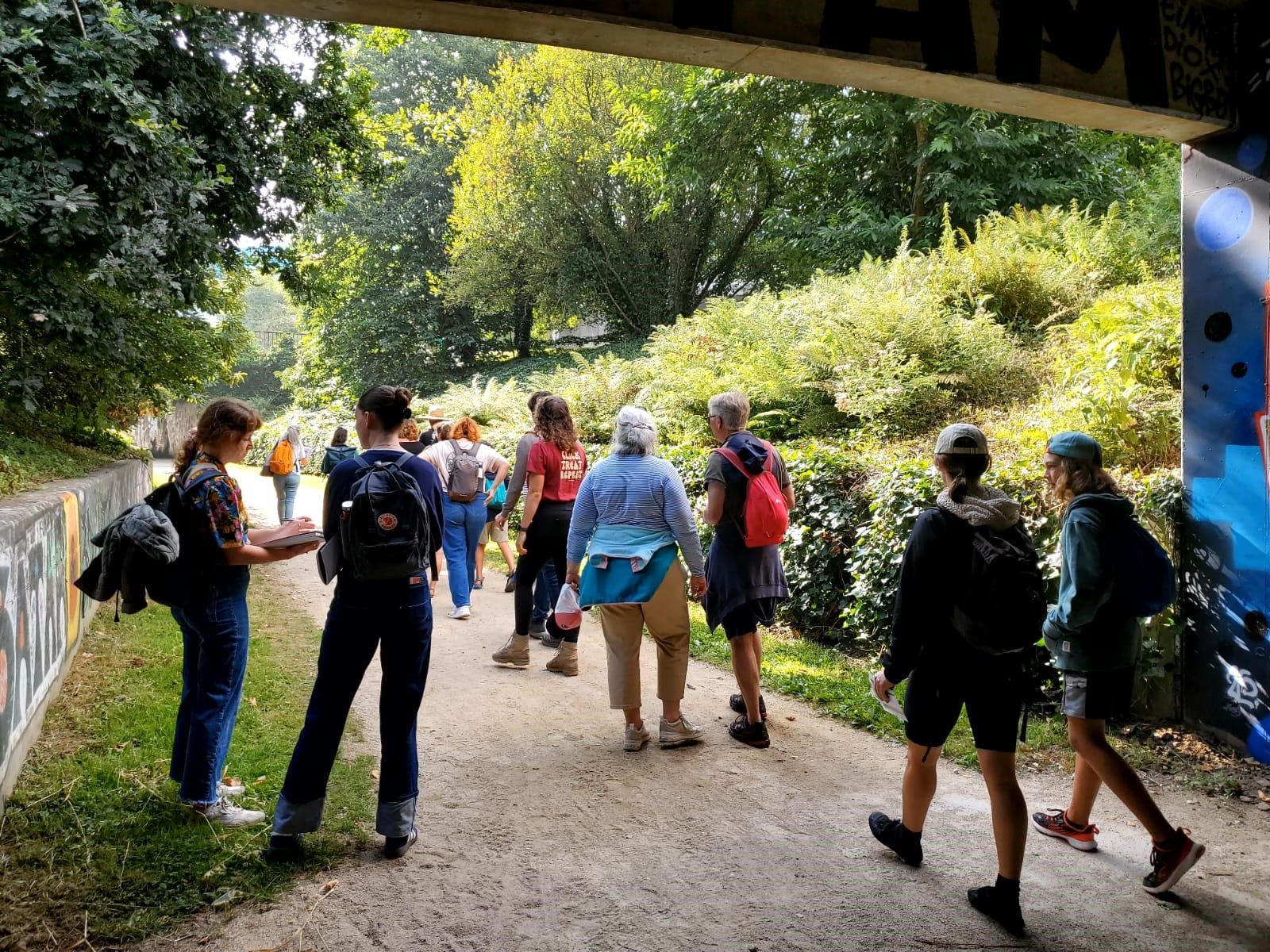 public en cours de marche océane